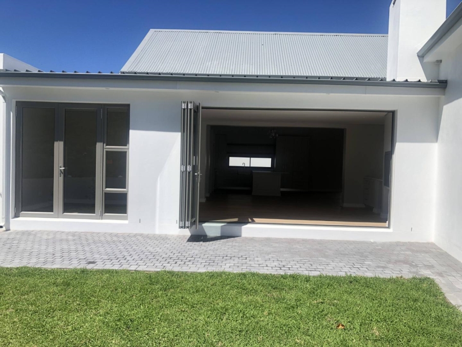 To Let 2 Bedroom Property for Rent in Vermont Western Cape
